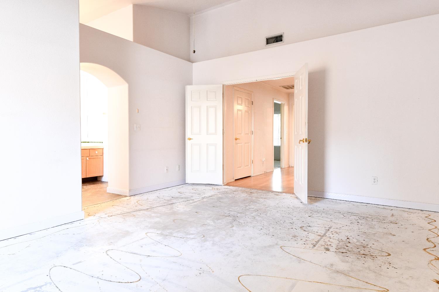 9260 N Green Meadows Ln, Fresno, CA 93720