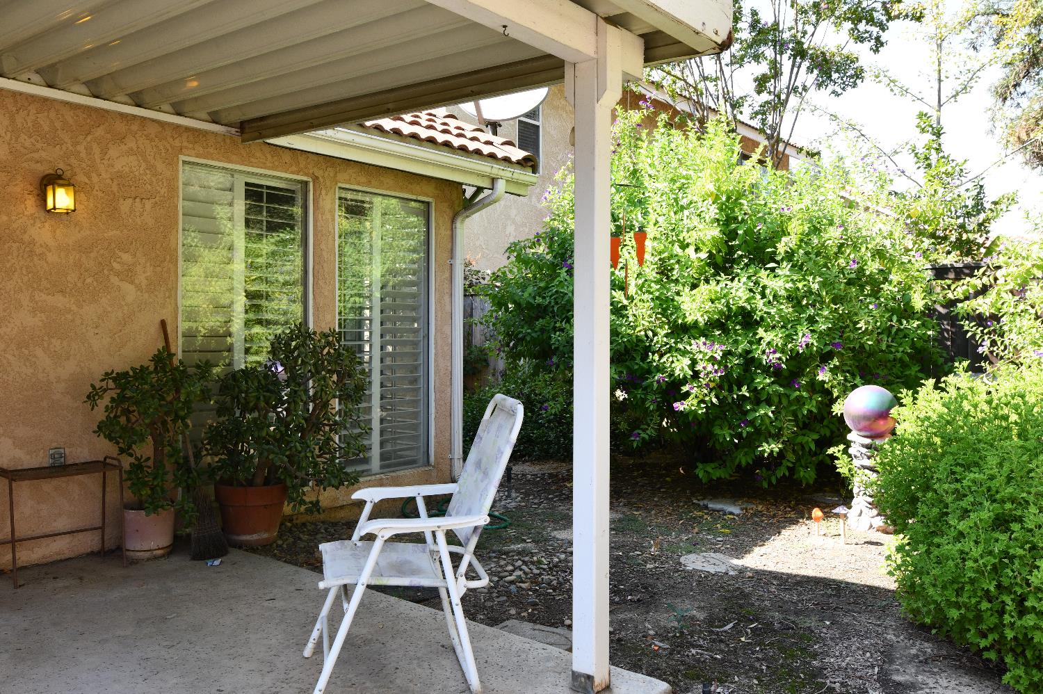 9260 N Green Meadows Ln, Fresno, CA 93720