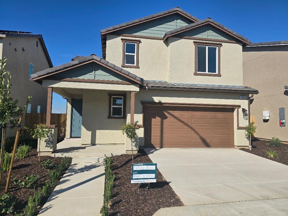 2882 E Tierra Dr