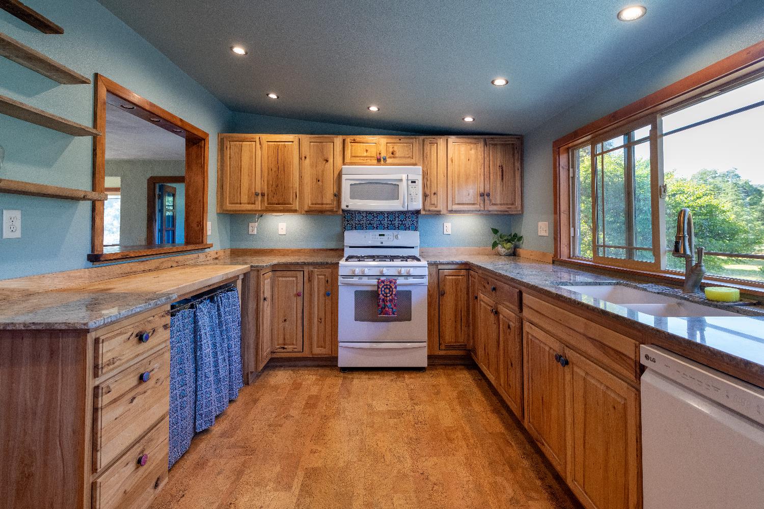 42655 Highway 49, Ahwahnee, CA 93601