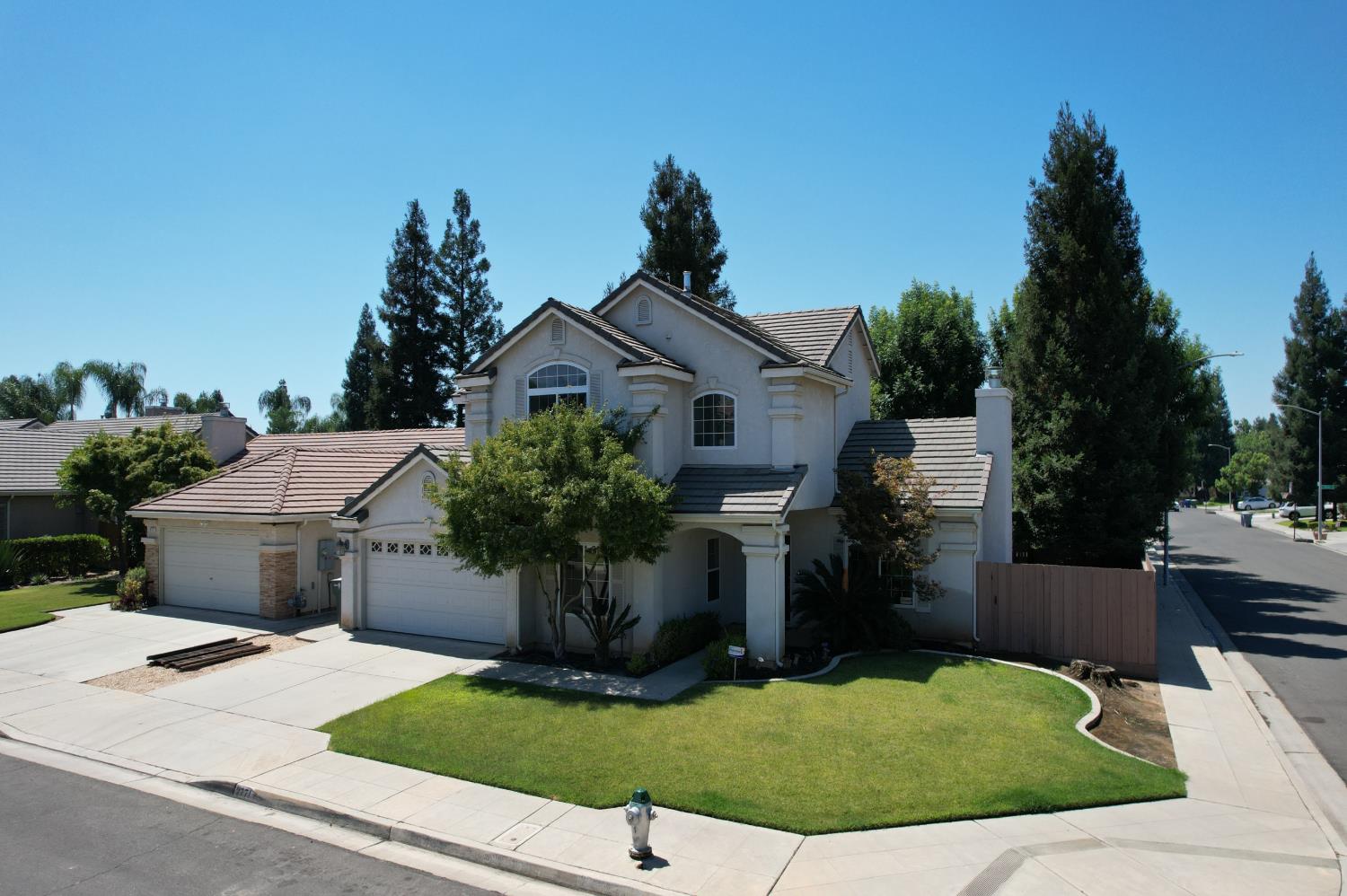 2771 E Waterford